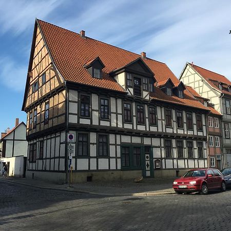 Kaufmannshaus Anno 1613 Apartment เควดลินบวร์ก ภายนอก รูปภาพ