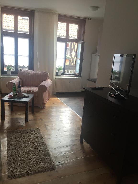 Kaufmannshaus Anno 1613 Apartment เควดลินบวร์ก ห้อง รูปภาพ