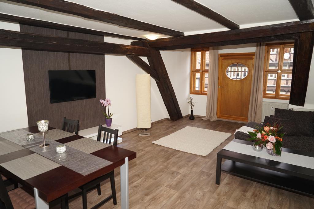 Kaufmannshaus Anno 1613 Apartment เควดลินบวร์ก ห้อง รูปภาพ