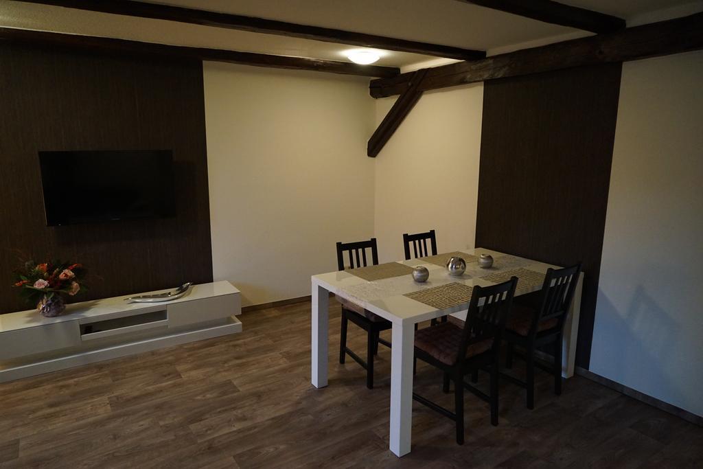 Kaufmannshaus Anno 1613 Apartment เควดลินบวร์ก ห้อง รูปภาพ